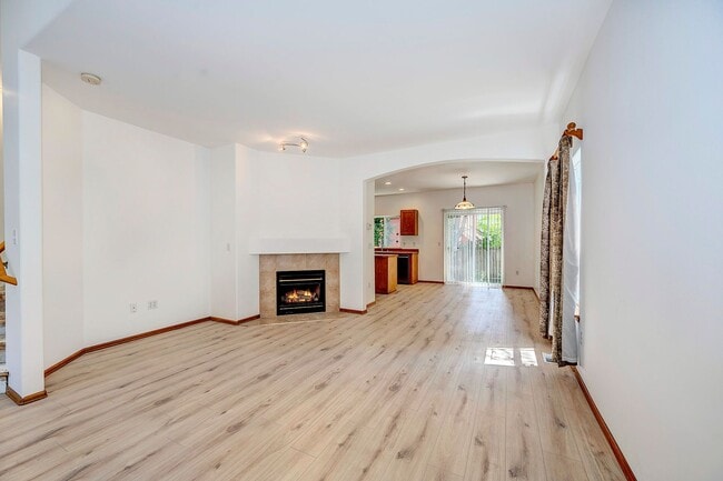 Photo - Lynnwood Two Story