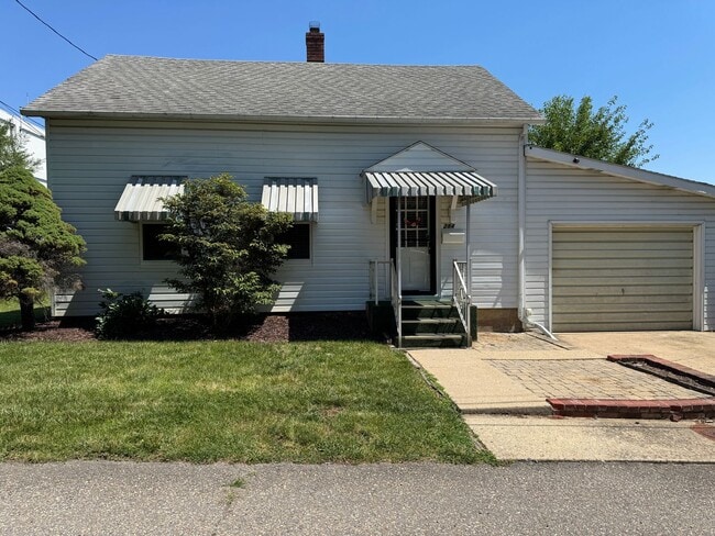 Building Photo - Nice location within walking distance to downtown Harrisonburg!