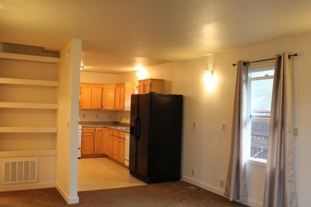 Photo - Near Sequoia Zoo and Park, Cozy 2/1 with l...