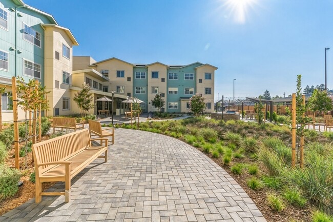 Photo - 16685 Church St