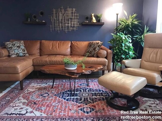 Photo - 445 Main St Unit 3