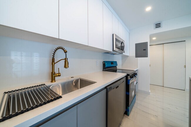 Photo - 19380 Collins Ave Unidad 1105