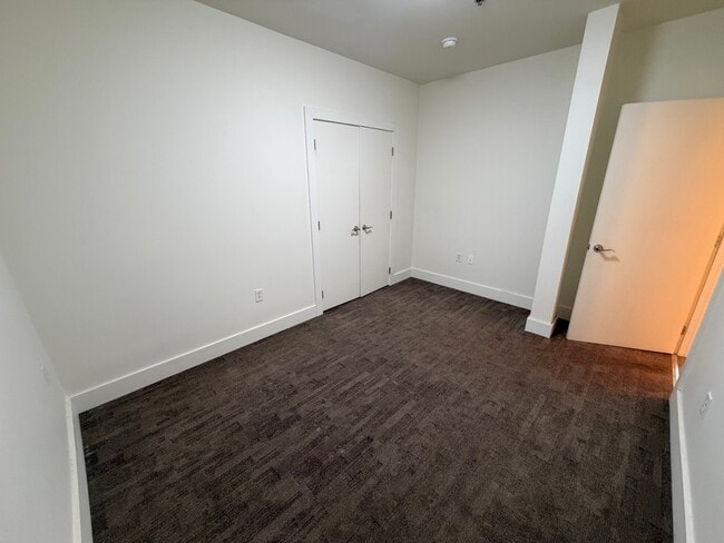 Photo - Yeats Building