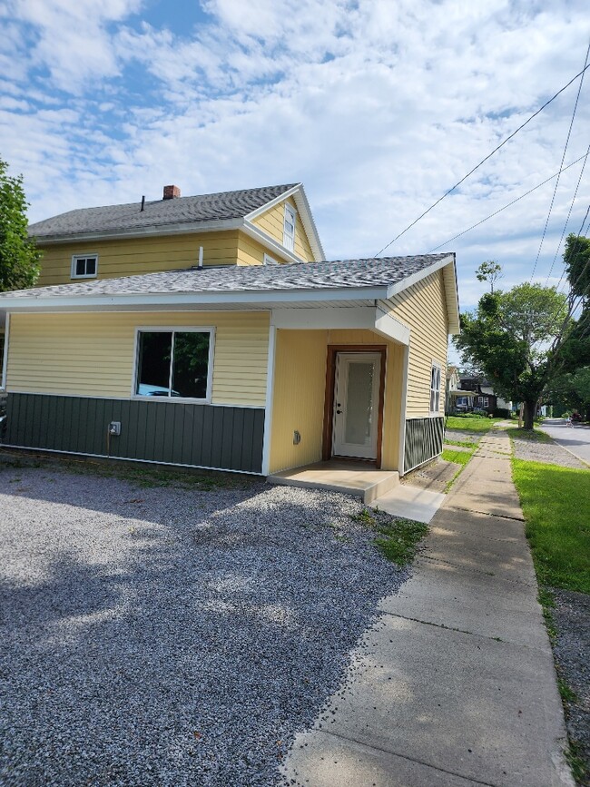 35 Orchard St Unit 1