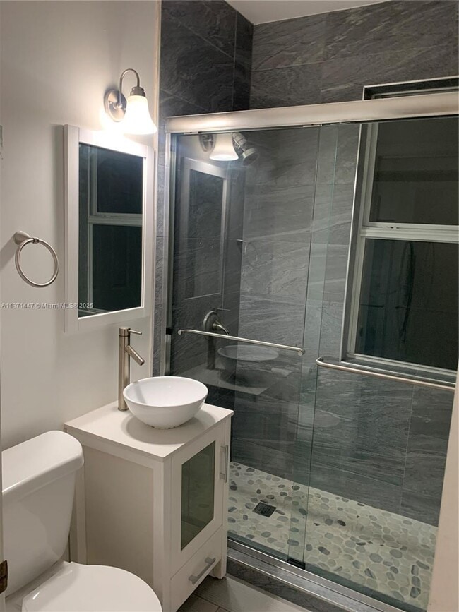 Photo - 712 SW 56th Ave Unidad 6