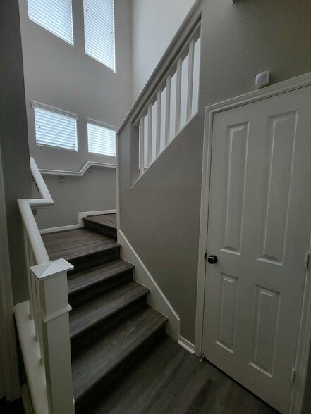 Photo - 77 Woodlily Pl
