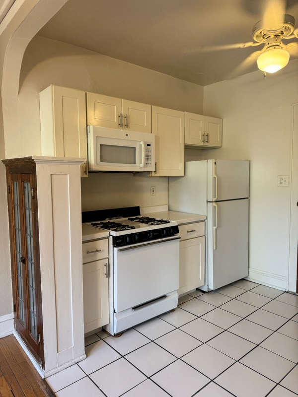 Building Photo - 3456 N Oakland Ave Unit 4 Rental