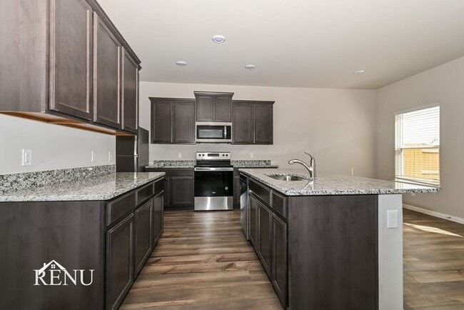 Photo - 1613 Maroon Dr