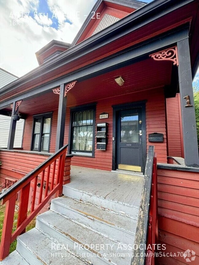 Building Photo - 4017 5th Ave NE Unit 2e Rental