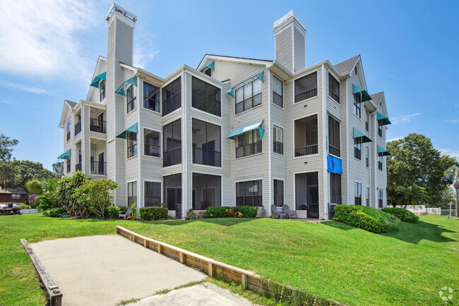 Building Photo - 3127 W Sligh Ave Unit 204B Rental