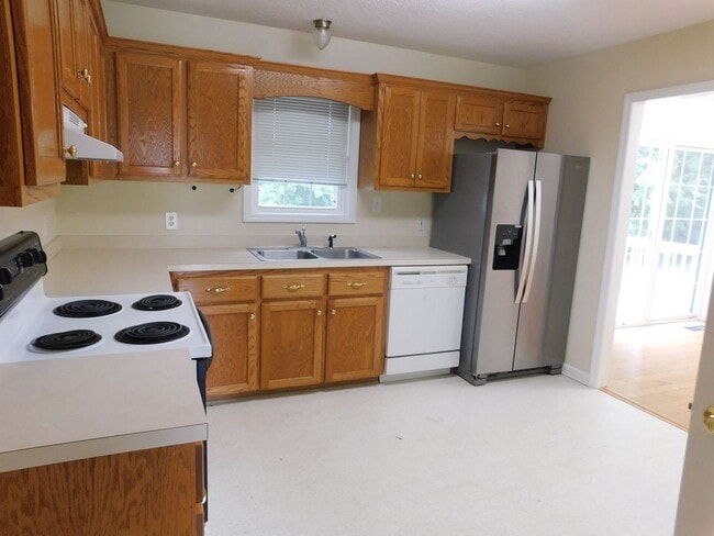 Photo - 102 Meadowbrook Dr