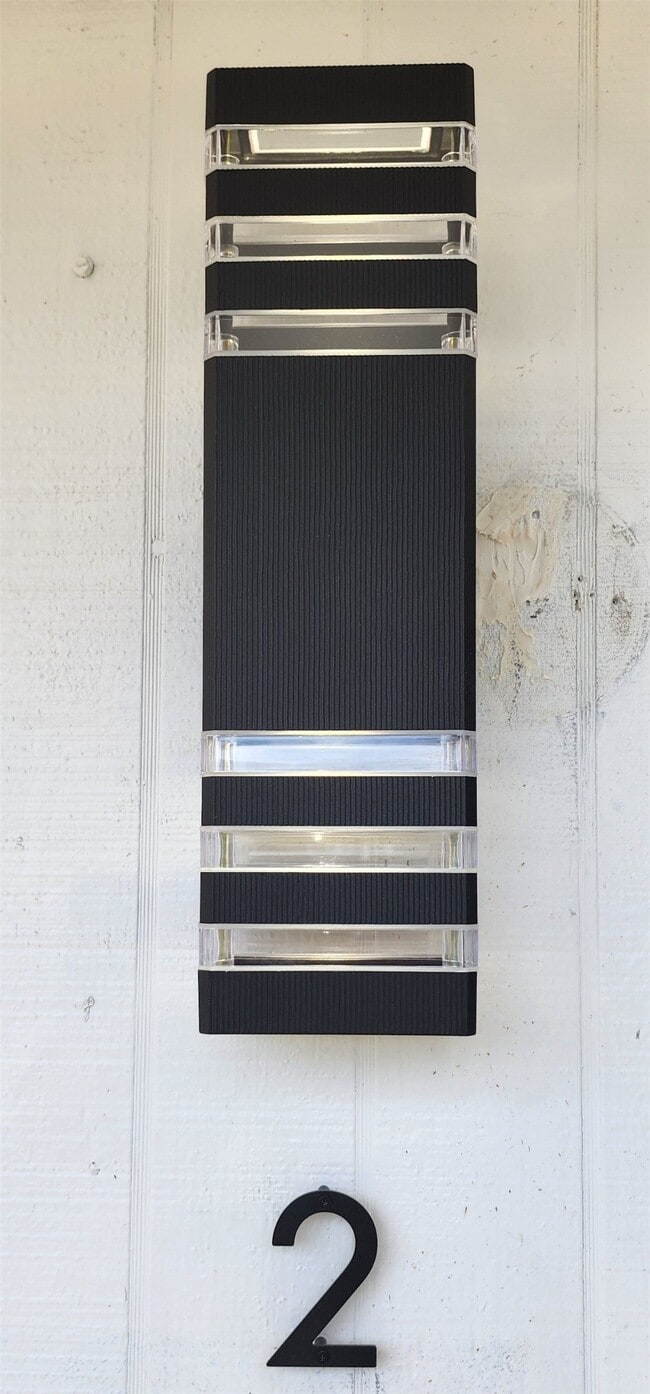 Building Photo - 14033 Garber Ln Unit 2