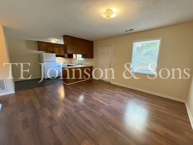 Photo - 1506 Oakshire-Water Included Unidad 1506 Oakshire D