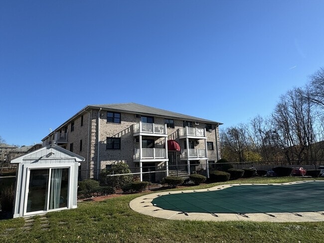 Building Photo - 8 Kenmar Dr Unit 51