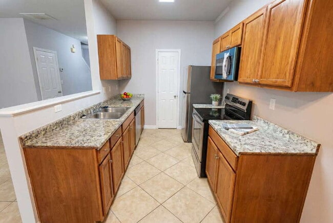 Photo - 385 Brookview Dr