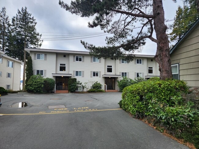 Building Photo - 1986 Glenidle Rd