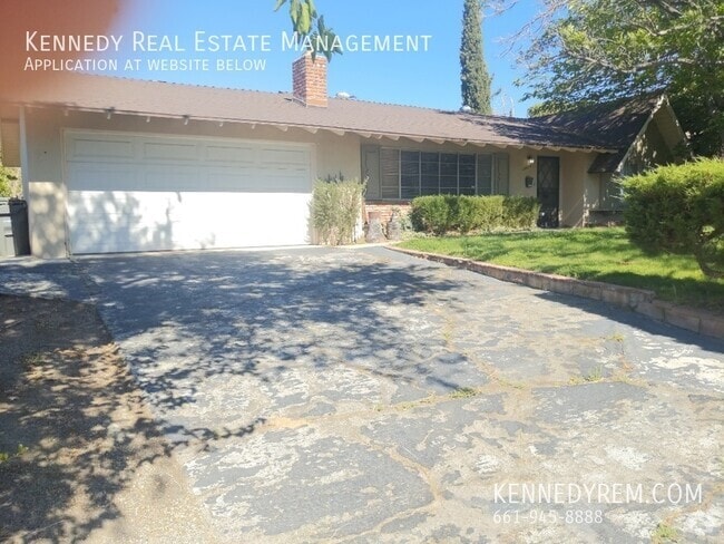 Building Photo - 38620 Desert View Dr Rental