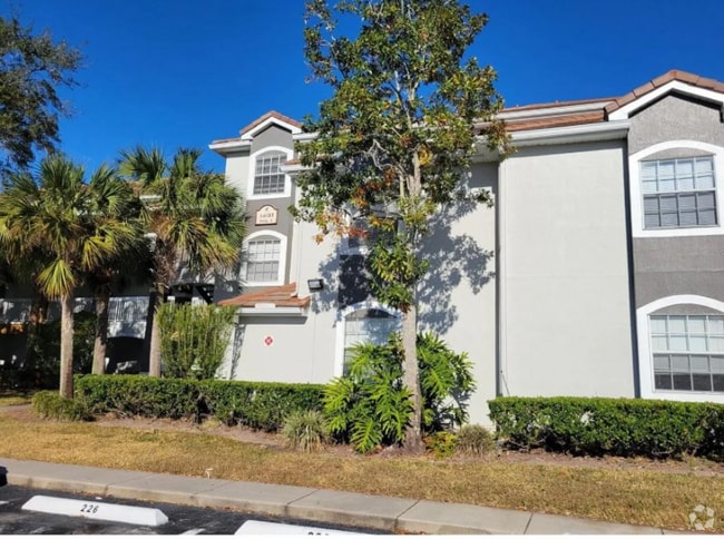 Building Photo - 14037 Fairway Island Dr Rental