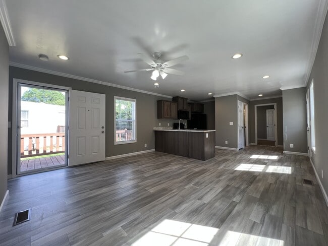 Photo - 73 W Sourwood Dr