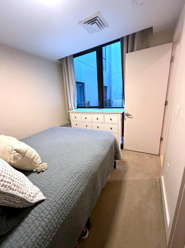 Photo - 121 Portland St Unit 706