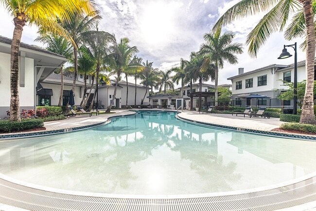 The Hamptons at Palm Beach Gardens Apartments