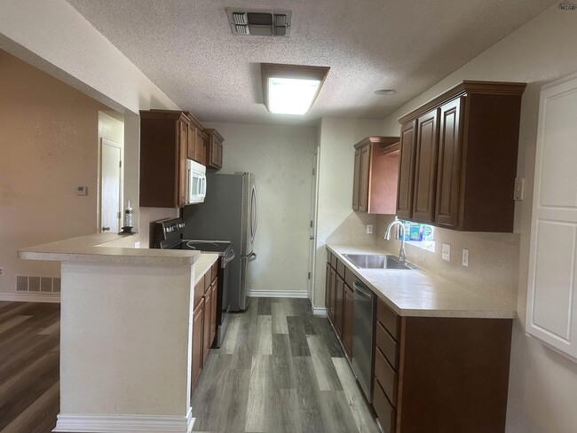 Photo - 2 Bayberry Ct