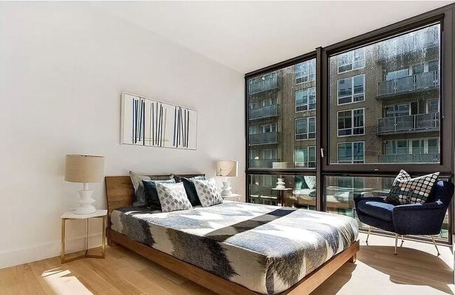 Building Photo - 41-22 24th Street Unit 6H