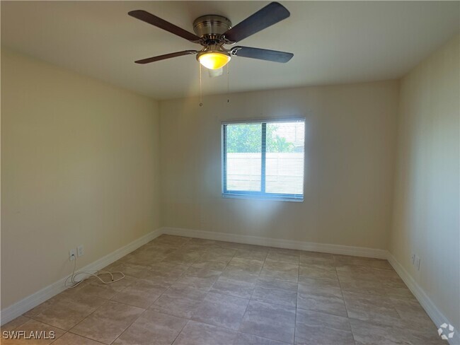 Building Photo - 3507 SW Santa Barbara Pl Rental