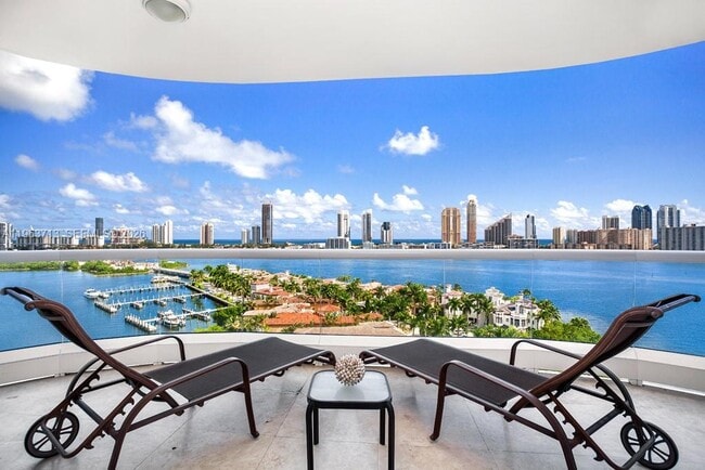 Photo - 6000 Island Blvd Unidad 1404