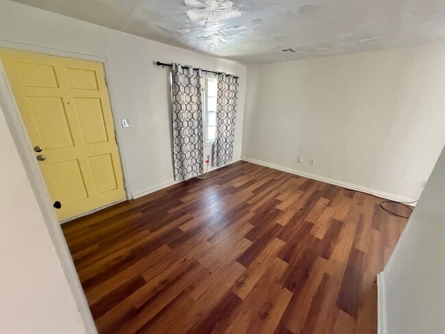 Photo - 3349 NE 12th St