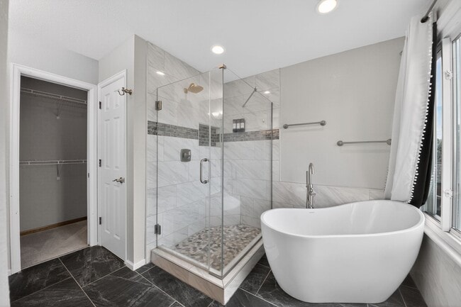 Photo - 5559 Wickerdale Ln