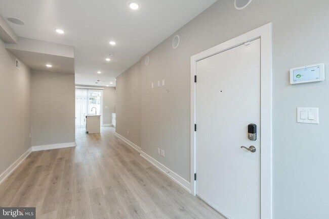 2550 N Howard St Unit 1