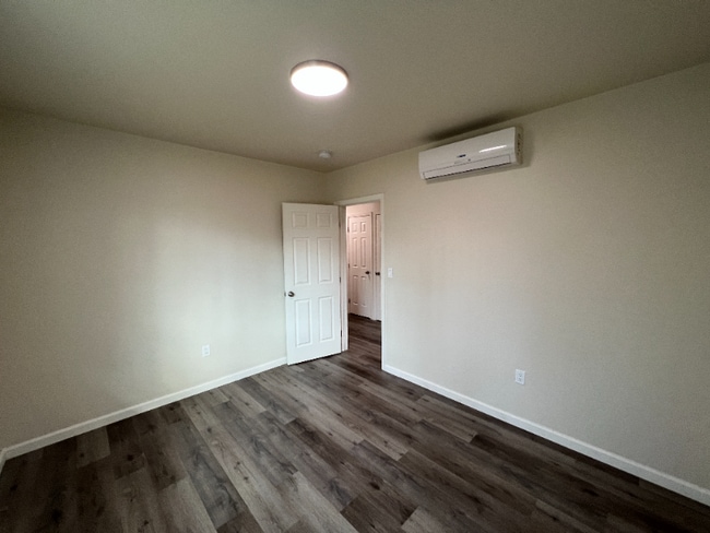 Photo - 940 N Van Ness Ave