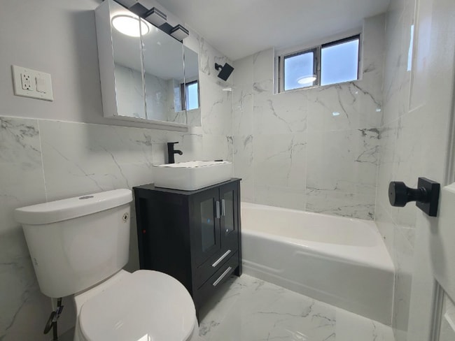 Photo - 750 N Broad St Unidad 1G