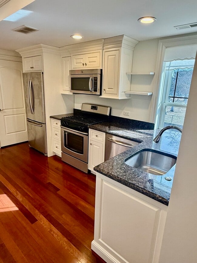 Photo - 1000 Ridge Rd