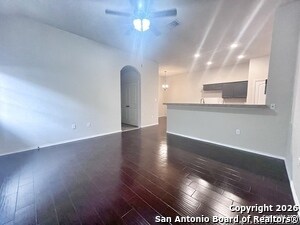 565-569 Creekside Cir