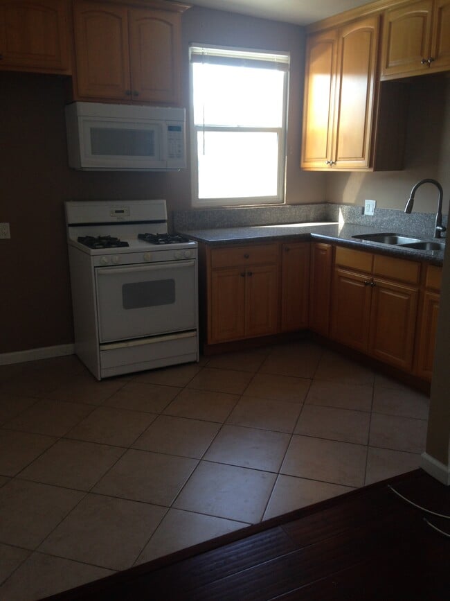 2137 7th Ave Unidad upstairs2ndfloor