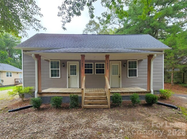 Photo - 1421 Oakshade Ave
