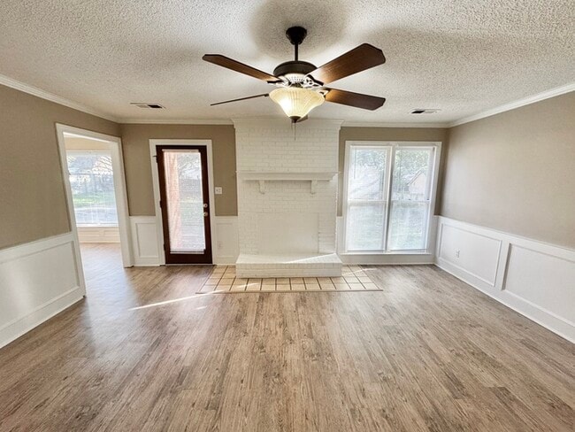 Photo - 743 Concordia Dr