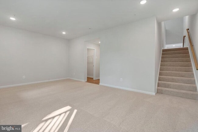 Photo - 6947 Gladebrook Rd