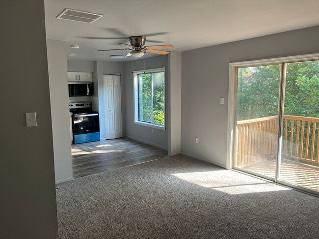 Photo - 124 Kittery Ct Unit 124