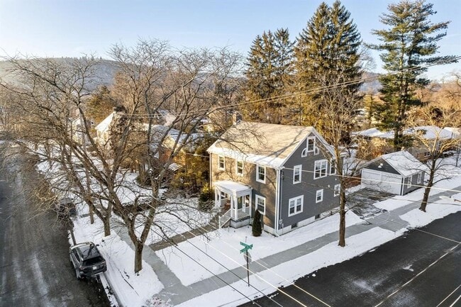 Photo - 13 Chapin St