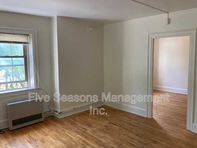 Photo - 279 St Paul St