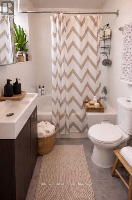 Photo - 1 Triller Ave Unité 102