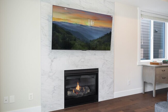 Building Photo - 10404 2nd Pl SW