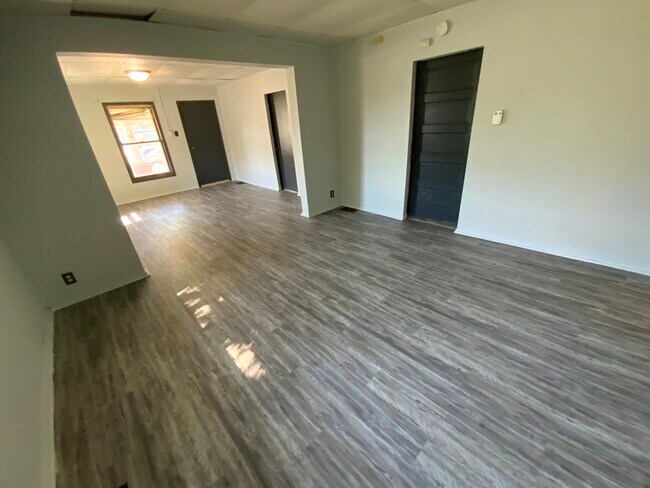 Photo - 17 Fairweight Ave