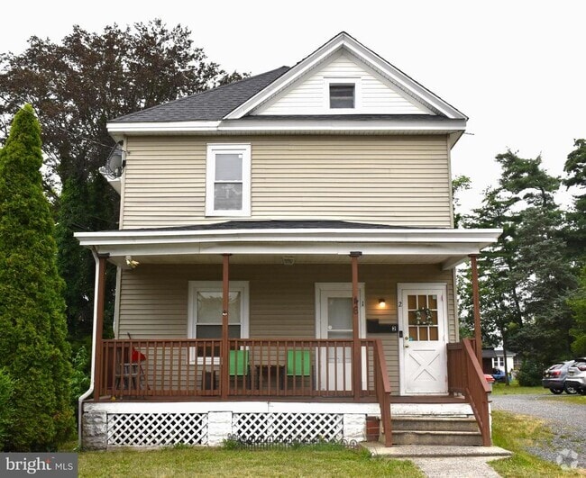 Building Photo - 46 Howard St Rental