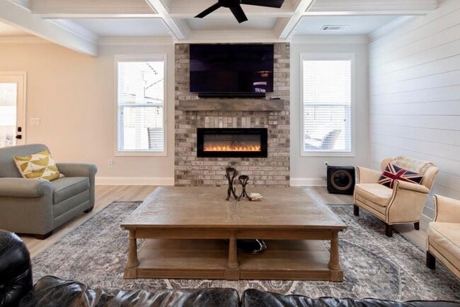 Photo - 6109 Black Pear Ln