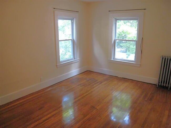 Photo - 37 Chester St Unit 2