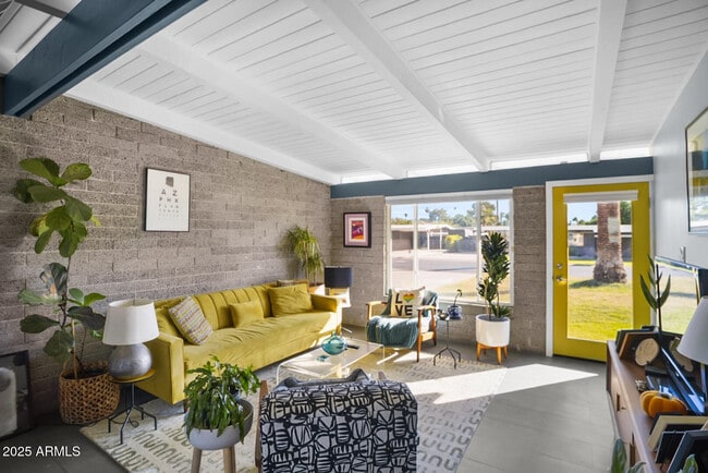 Photo - 1504 E Rancho Dr Casa